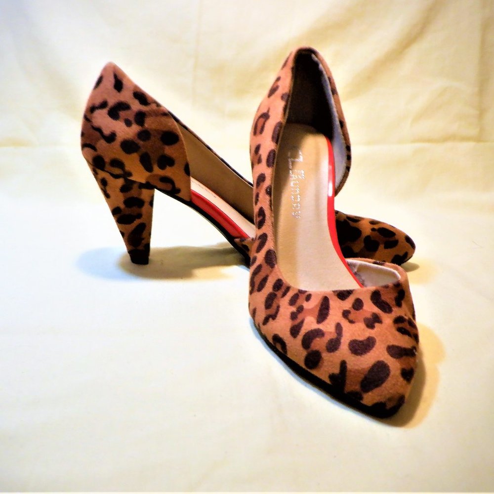 Amazing *** CL by LAUNDRY *** 6 M ~ NEW